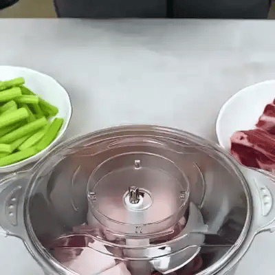 Carne en trozos que sale molida