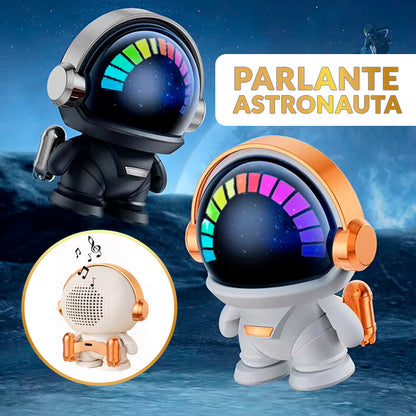 Astronauta con Parlante K-29 🎵🔊